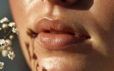 Lip Oil for Dry Lips: Natural Ingredients That Actually Work