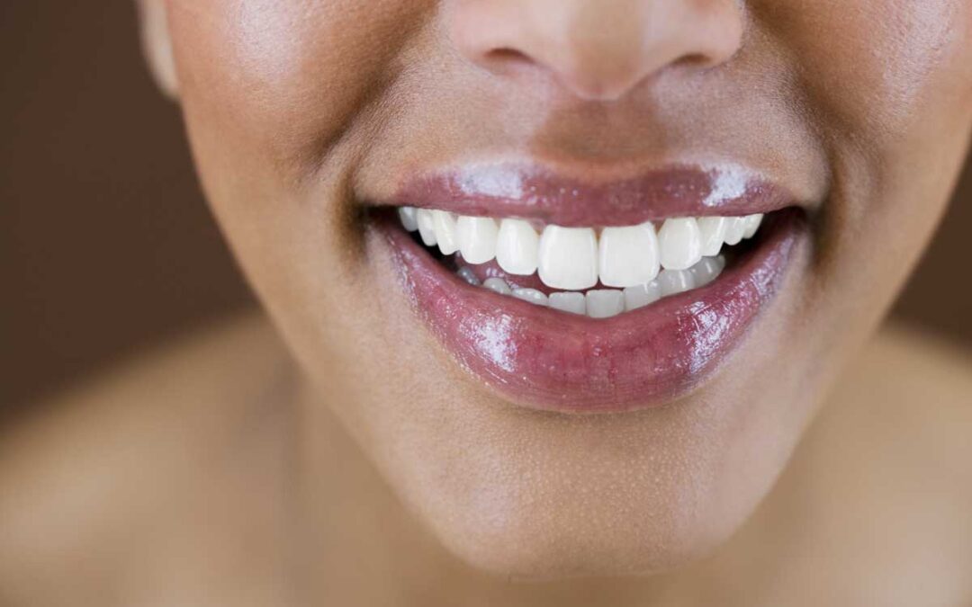 Nourishing Botanicals Tinted Lip Shine Oil